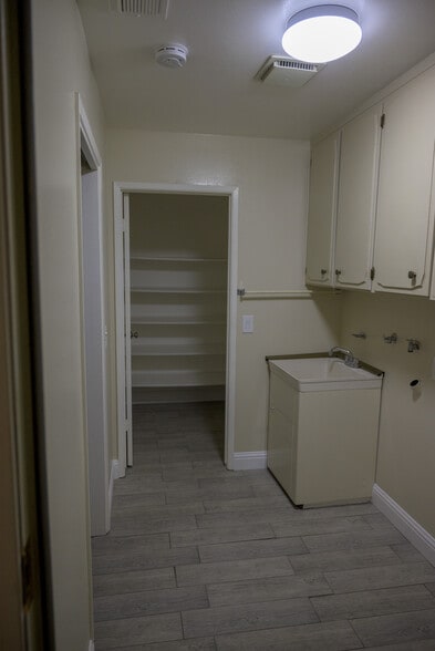 Building Photo - 1822 Cougar Ln