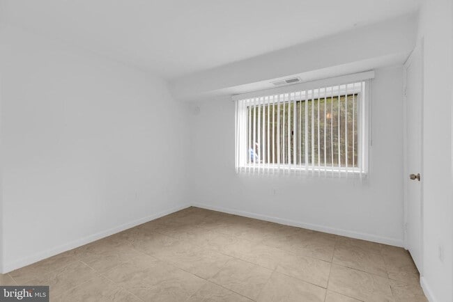 Building Photo - 12413 Braxfield Ct