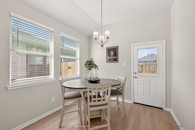 Building Photo - 8014 Barret Travis Ct