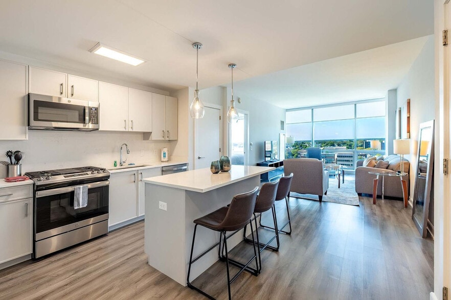 Building Photo - 405 Atlantic St