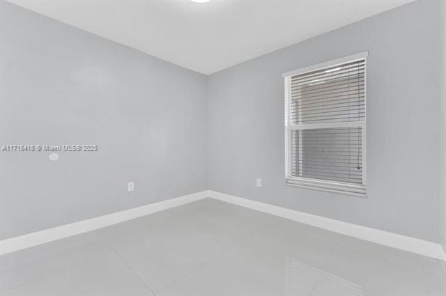 Building Photo - West Lake Drive, Hialeah, FL 33015 - 3 BR ...