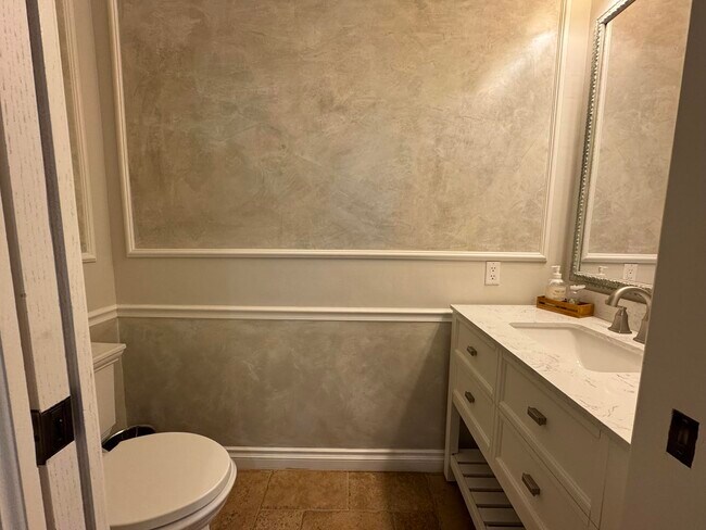 Kitchen Bathroom - 3160 Bel Air Dr