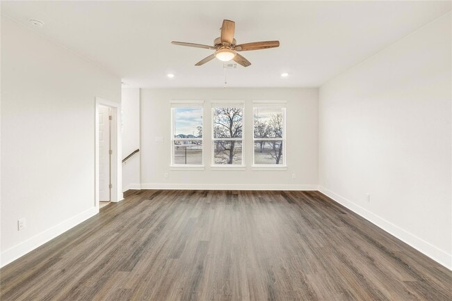 Building Photo - 2216 Bellisa Vis Dr