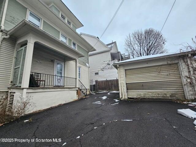 Building Photo - 1518 Linden St
