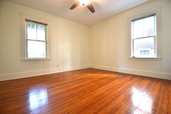 Building Photo - 82 Montebello Rd