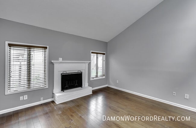 Building Photo - 34 Park Crest Pl