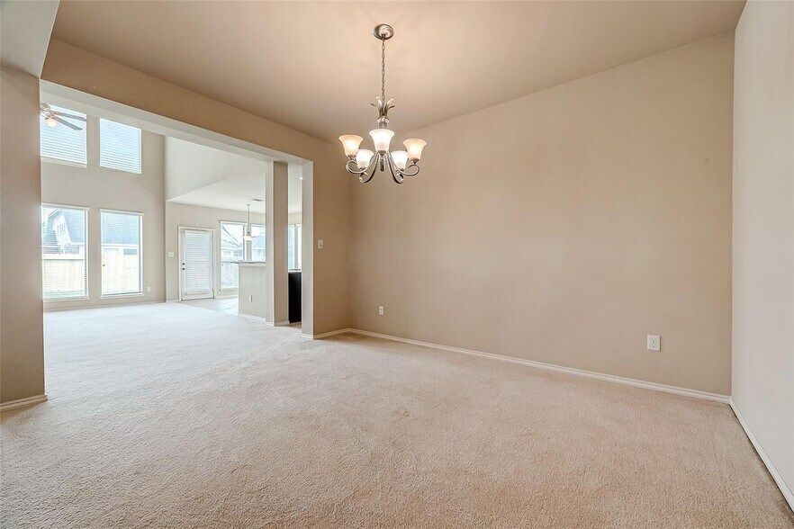 Building Photo - 16010 Juniper Shores Dr