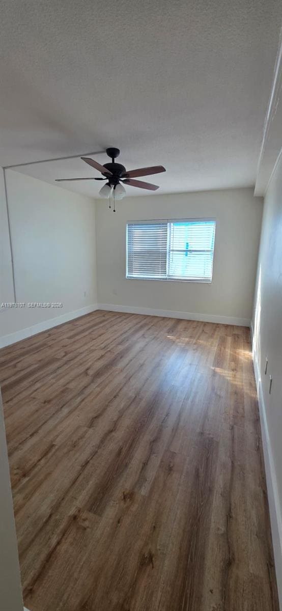 Building Photo - 400 Kings Point Dr