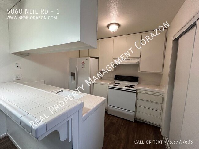Building Photo - Spring special! $500 off for approved appl...