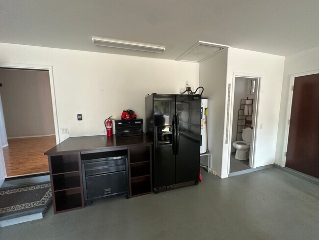 Building Photo - 55 Piimauna St