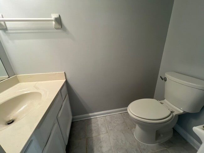 Building Photo - 219 Hickory Forge Dr