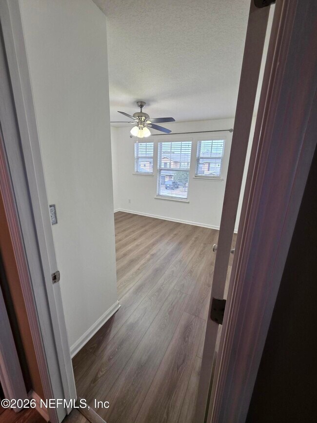 Building Photo - 104 Crete Ct