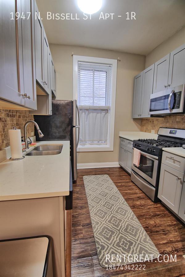 Building Photo - 1947 N Bissell St