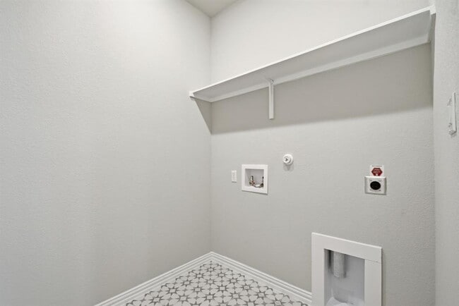 Building Photo - 1009 Calendula Trl