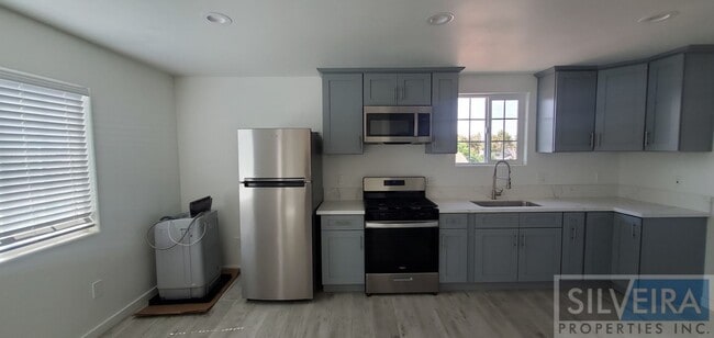 Building Photo - *All Utilities Paid* Brand New ADU at 521 ...