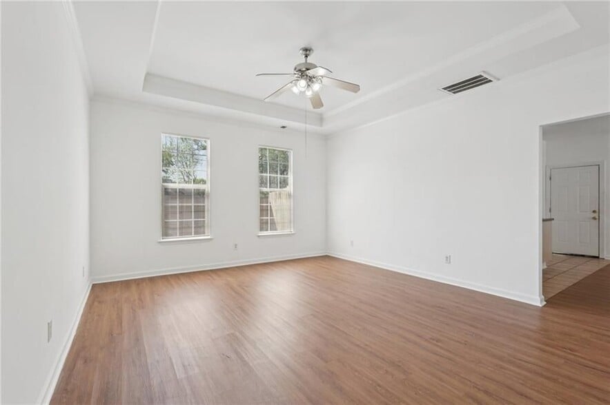 Building Photo - 2596 Bates St SE