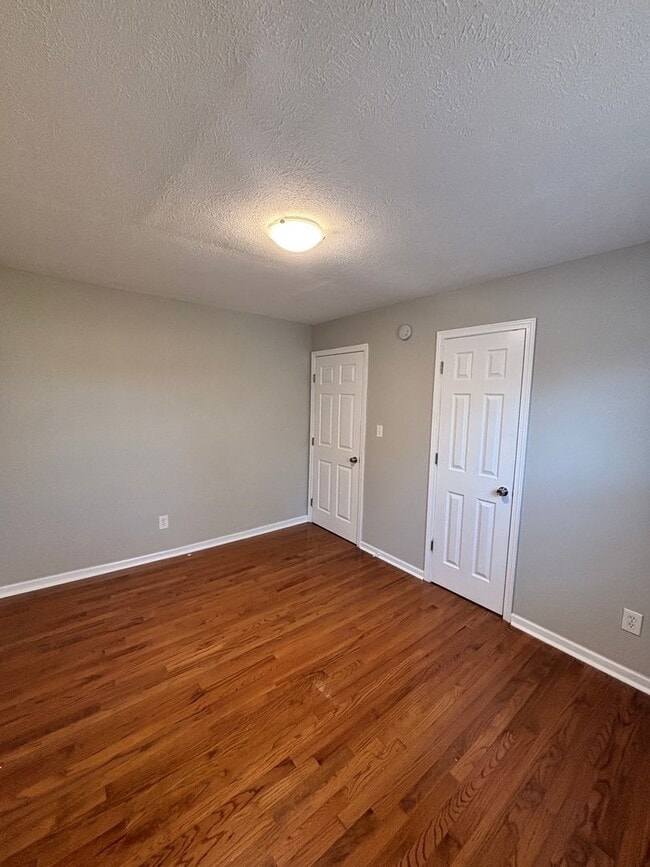 Building Photo - Cozy 3bd/2bth Cottage in Alcoa!