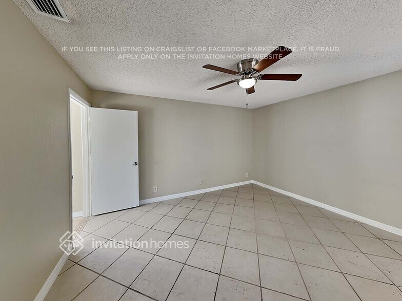 Building Photo - 5040 Foxhall Dr N