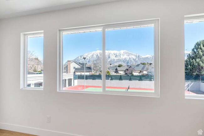Building Photo - 881 S 635 W