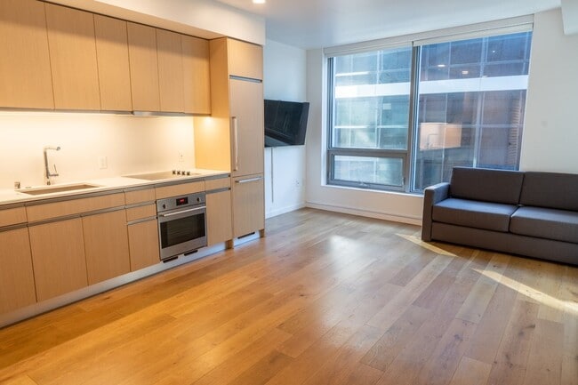 Building Photo - 0bd/1ba Seattle Condo