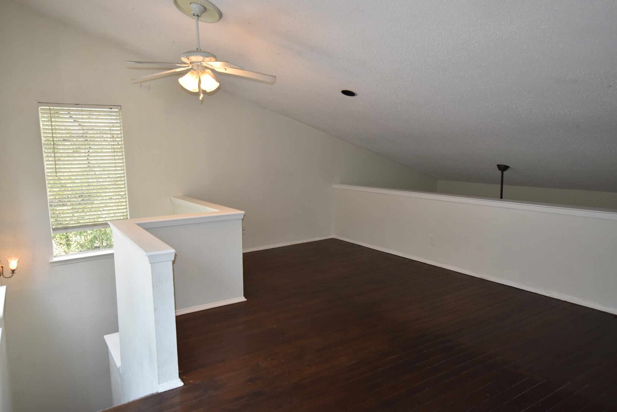 Building Photo - 6718 Eastridge Dr