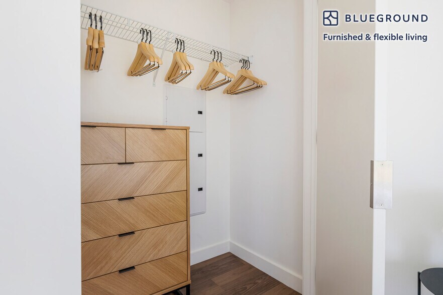 Building Photo - 1335 Boylston St