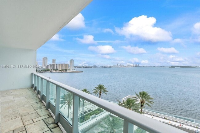 Building Photo - 1331 Brickell Bay Dr