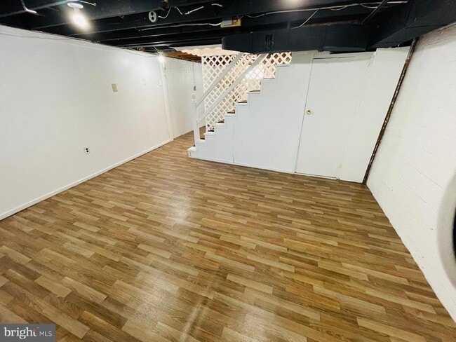 Building Photo - 7127 Eastbrook Ave