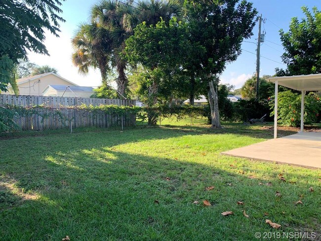 Building Photo - 3404 Juniper Dr