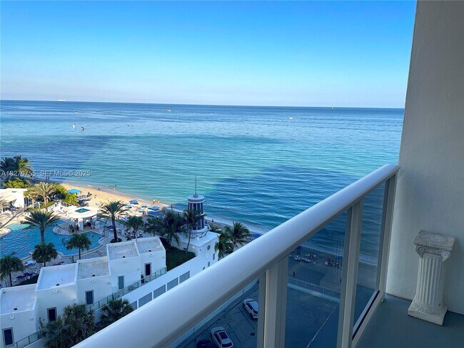 Building Photo - 3505 S Ocean Dr