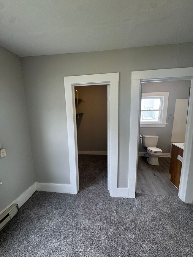 Building Photo - Mid-town 1 bedroom home