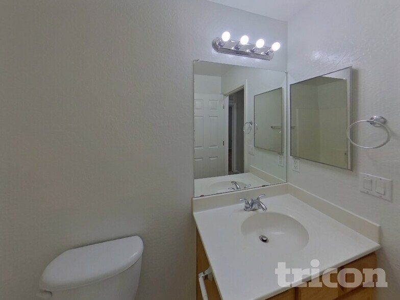 Building Photo - 3728 W Fremont Rd.