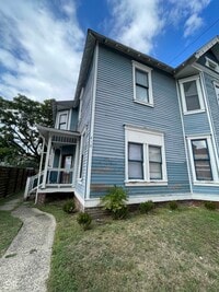 Building Photo - 410 E 16th St