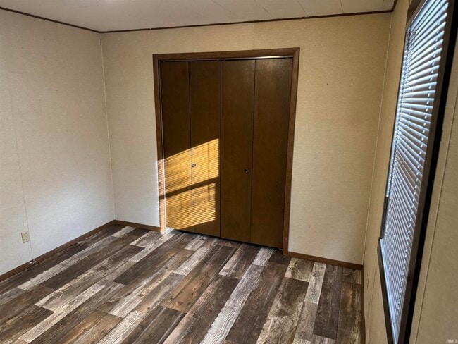 Building Photo - 2418 E 550 N