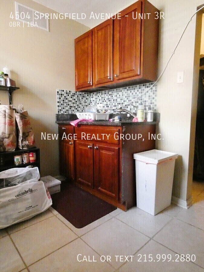 Building Photo - 4504 Springfield Ave