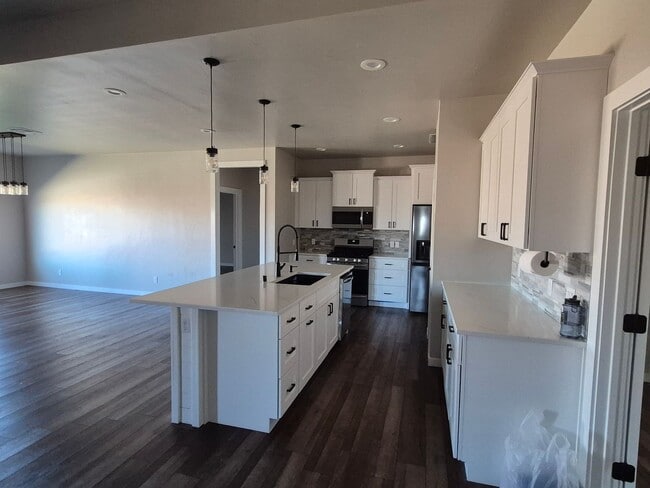 Building Photo - 1245 La Sienna