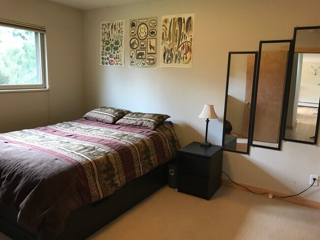 Building Photo - 4437 Clipper Ct