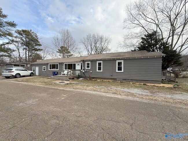 Building Photo - 1507 McCullough Ave NE