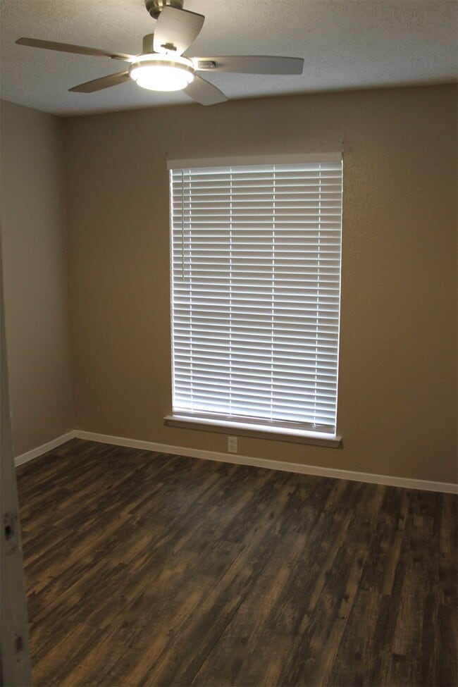 Building Photo - 7115 Tara Blue Ridge Dr