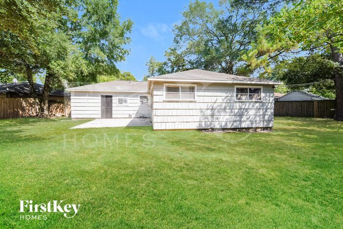 Building Photo - 710 Canary Cir