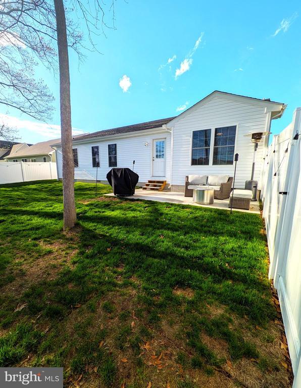 Building Photo - 1508 Hopkins Ave