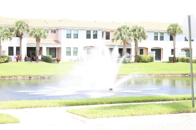 Building Photo - 149 Gramercy Square Dr