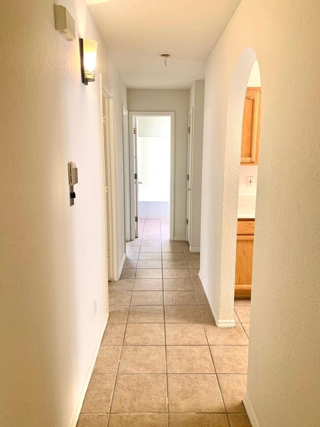 Building Photo - 12610 Kari Anne Dr