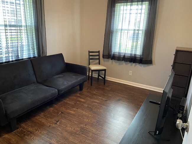 Guest Bedroom/Den - 406 Giuffrias Ave
