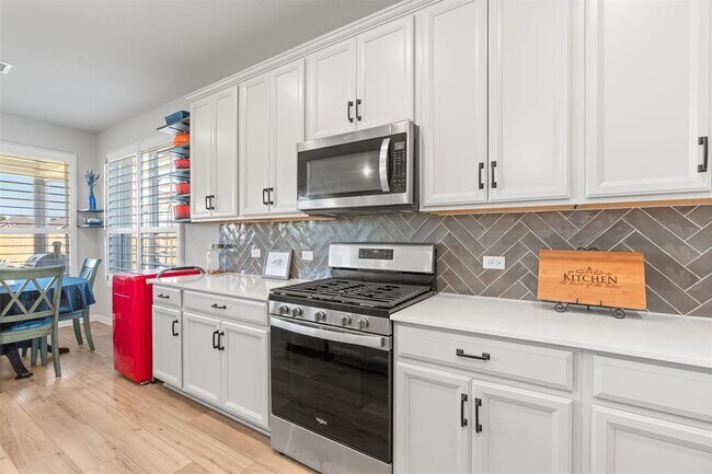 Building Photo - 13104 Cerro Castellan Trace