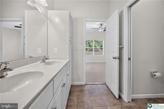 Building Photo - 5127 Dogwood Trail