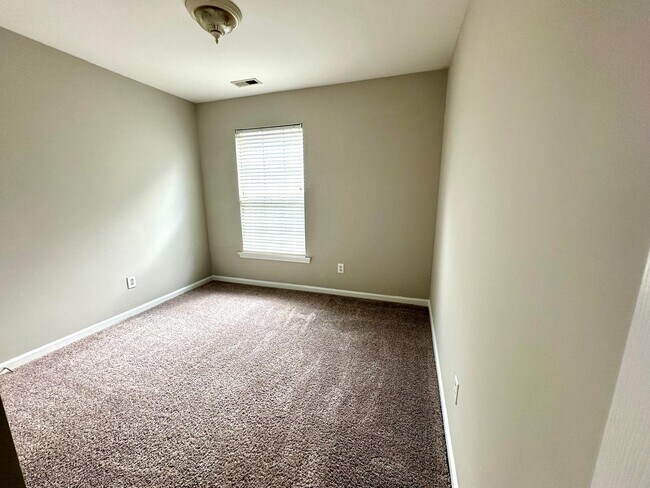 Building Photo - 2008 Chinabrook Ct