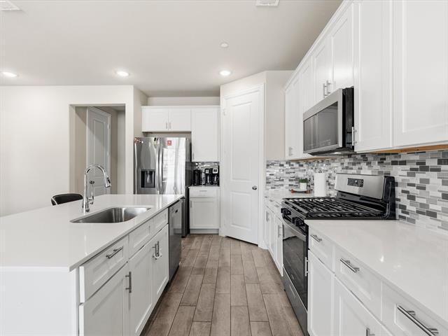 Building Photo - 217 Suma Dr