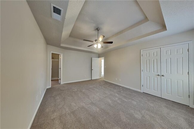 Building Photo - 137 Legend Creek Dr