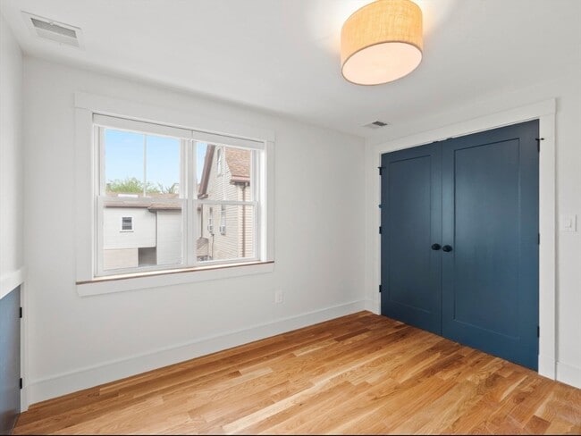 Building Photo - 85 Morton Ave